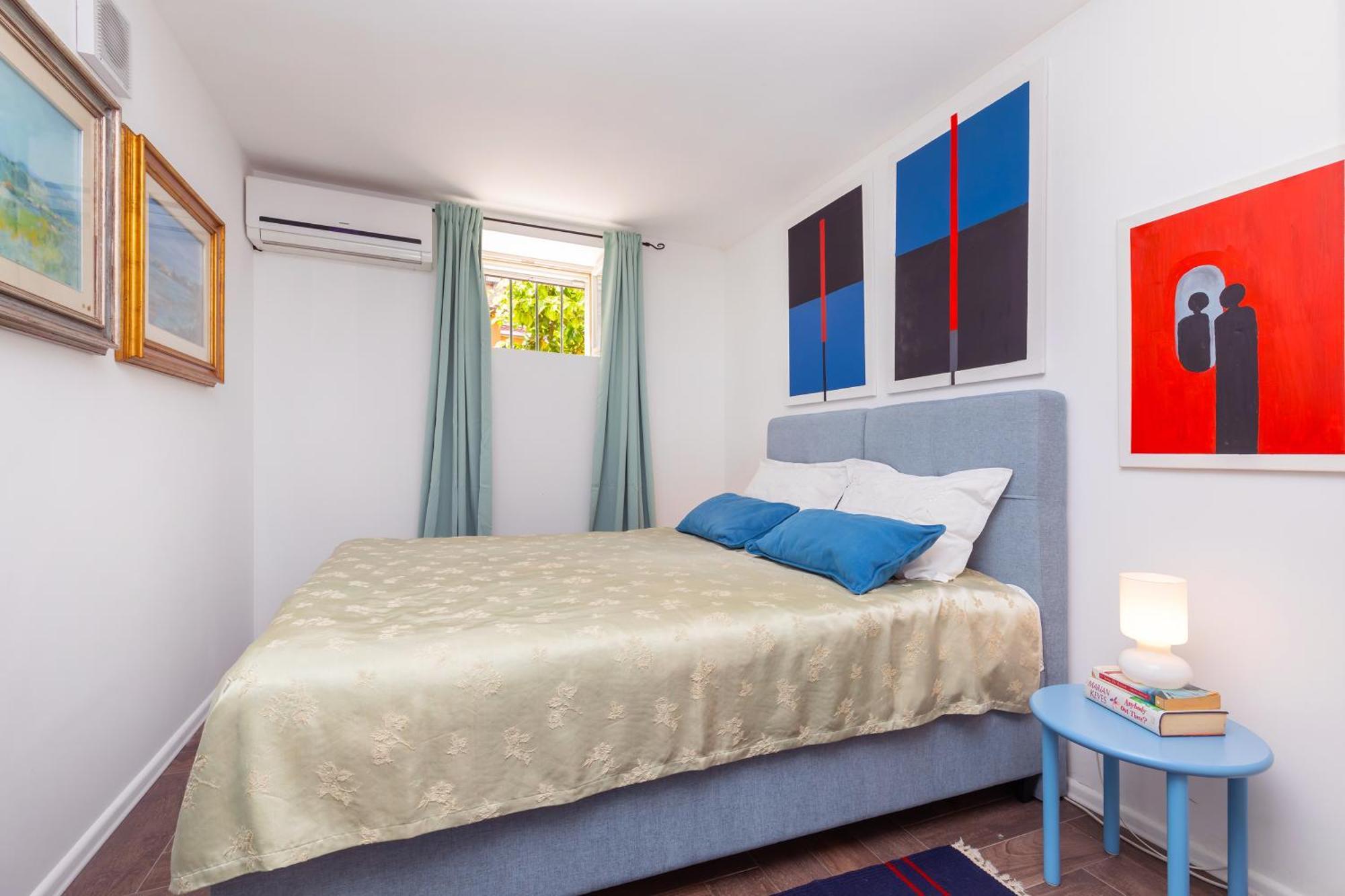 Apartman Art Gateway *